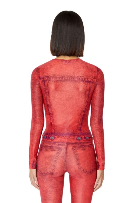 Roter Diesel T-clau-f2-j