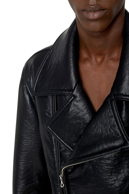 Schwarzer J-rego-diesel