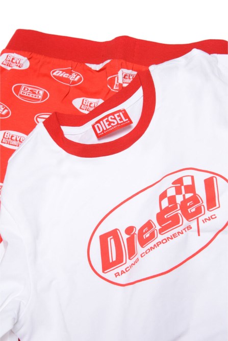 Diesel Unpetro Tapfer Rot