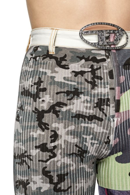 Grau/grüner M-lancaster Diesel