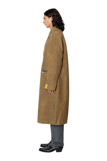 Hellbrauner Diesel W-aus-neu