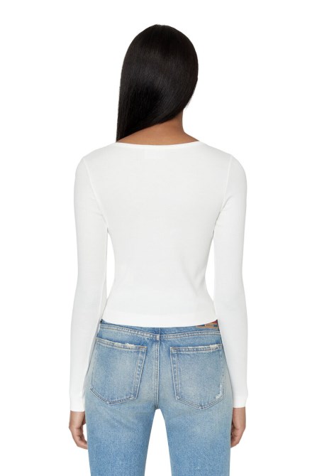 Weißer Diesel T-ballet-e1