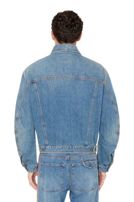 D-bas Diesel Hellblau