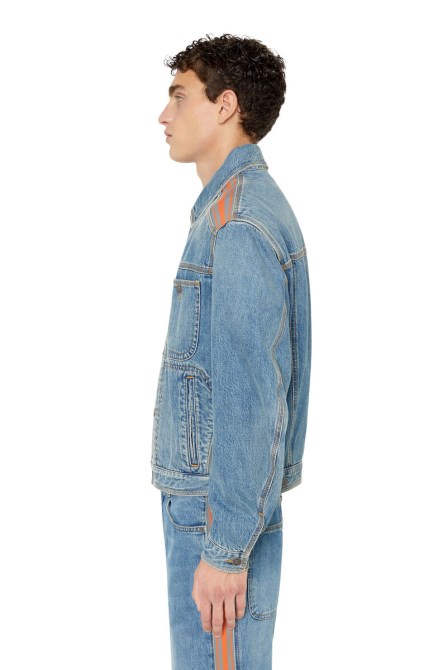 D-bas Diesel Hellblau