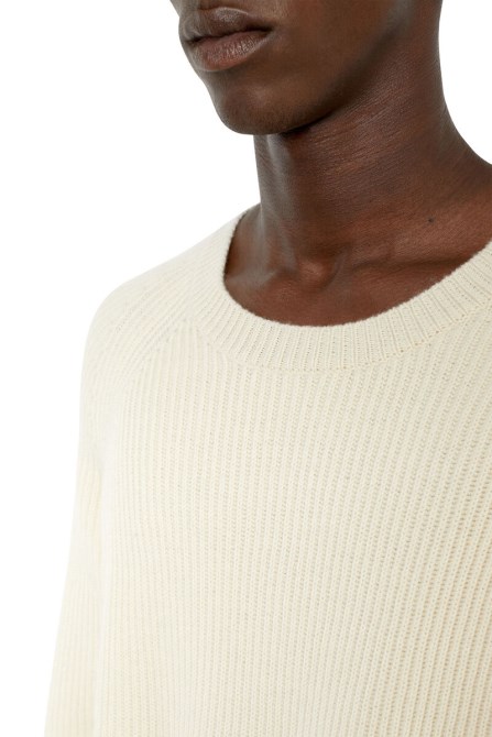 Weißer Diesel K-liff