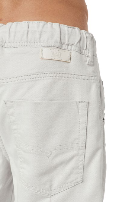 D-krooshort Joggjeans Dieselweiß