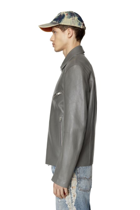 Grauer Diesel L-korn