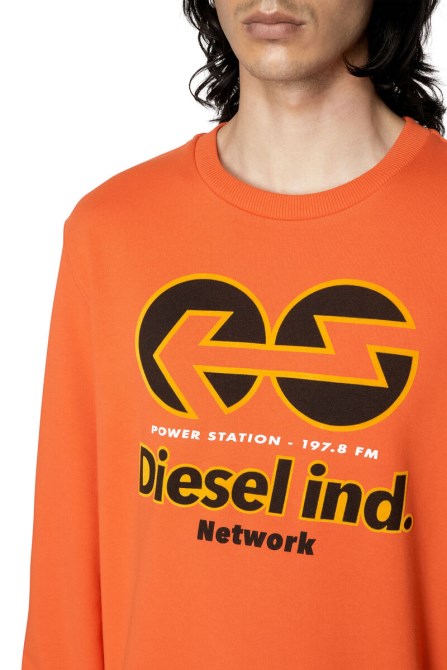 S-ginn-e1 Diesel In Orange