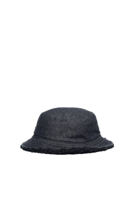 Schwarzer Fenus-diesel