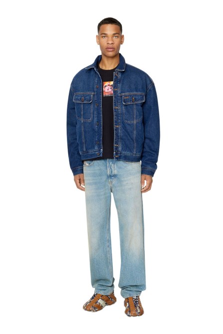 Dunkelblauer D-lillo-q Diesel