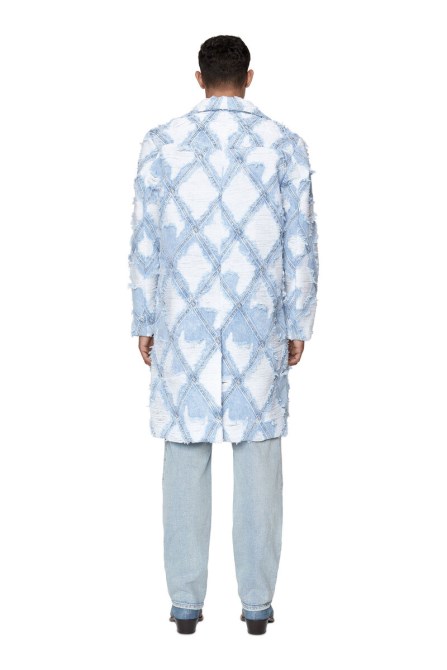 Hellblauer D-roku-long-fs4 Diesel