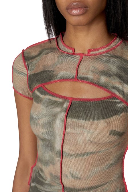 Beige/grüner T-zinken-diesel