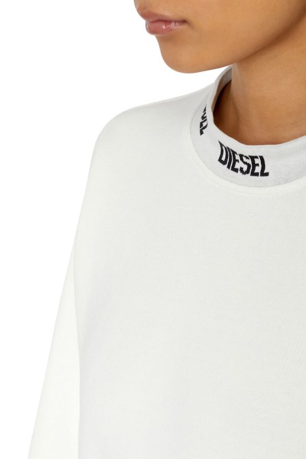 Weißer F-reggy-jac-diesel