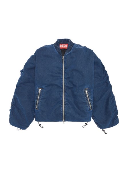 Dunkelblauer D-bressy Diesel