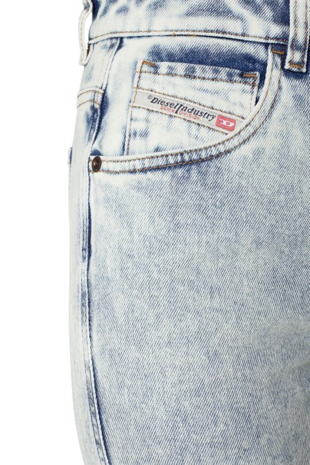 1994 09d64 Straight Jeans Diesel Hellblau