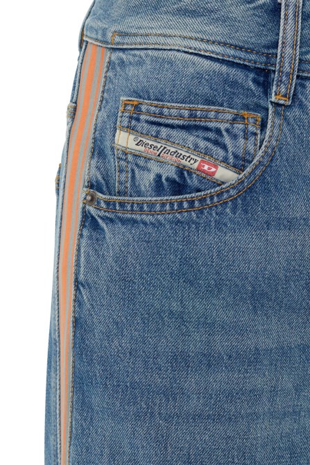 Diesel D-arbus 0eiaw Gerade Jeans Mittelblau