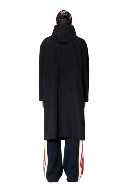 J-arnulf-nw Dieselschwarz