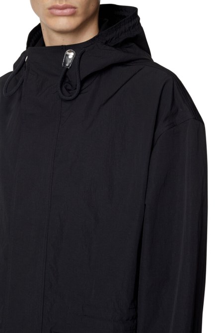 J-arnulf-nw Dieselschwarz