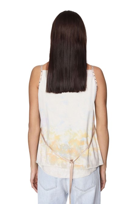 Weißer Diesel T-holly-d1