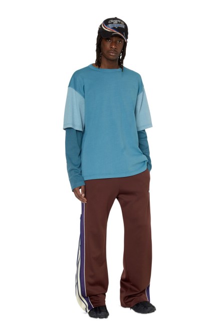 Hellblauer T-shula Diesel