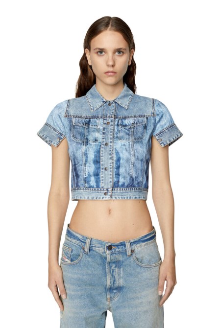 Hellblauer Diesel C-shirin