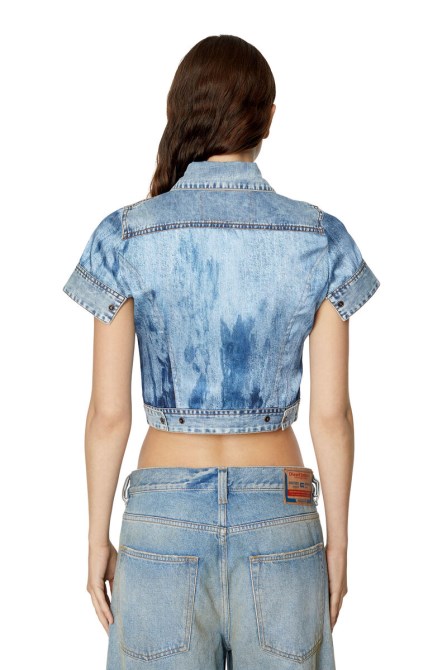 Hellblauer Diesel C-shirin