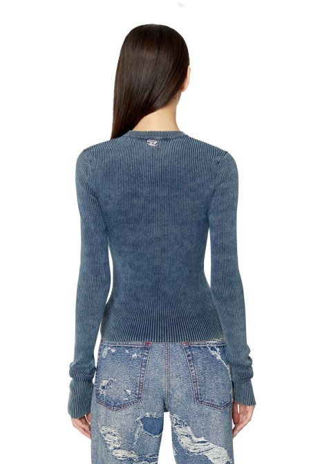 Blauer M-elita-diesel