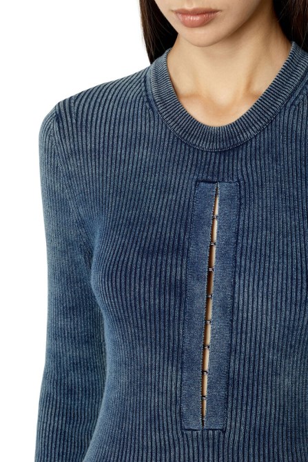 Blauer M-elita-diesel