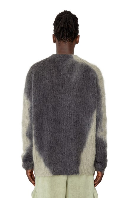 Schwarzer K-osimo-diesel