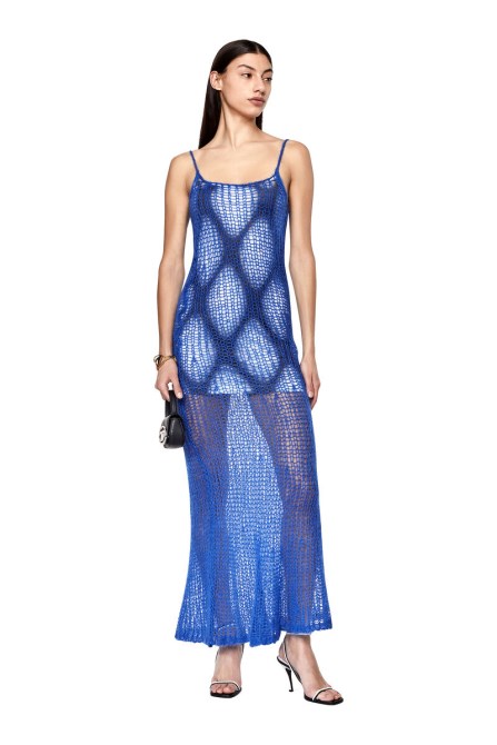 Blauer Diesel M-überlang