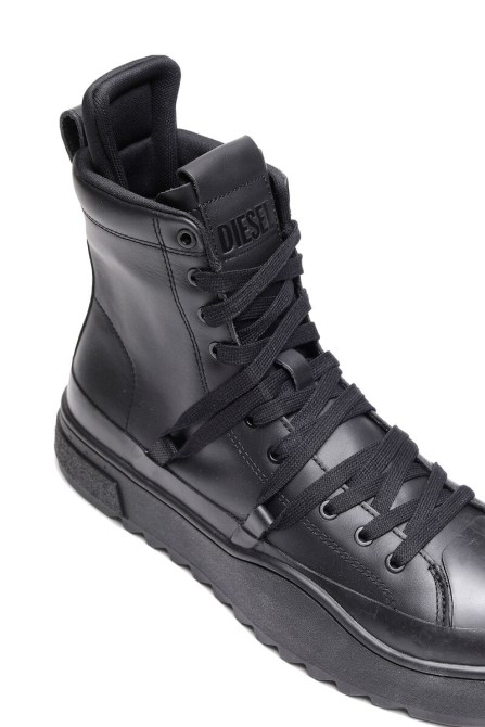 Schwarzer Diesel H-shika Hb