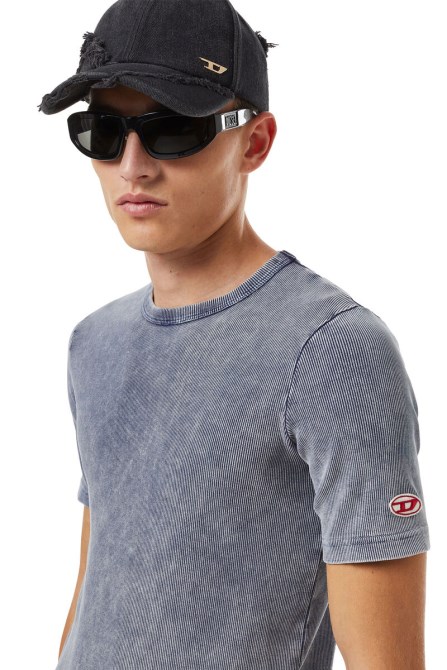 Blaues Diesel-d-gerippe