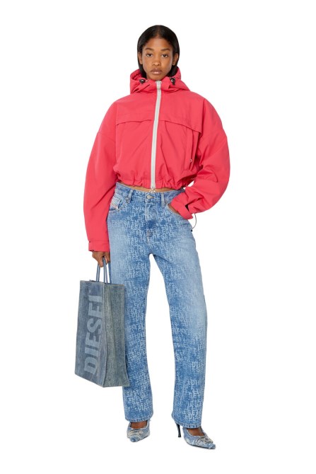 Roter W-hanna-mon Diesel