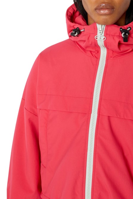 Roter W-hanna-mon Diesel