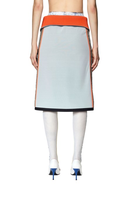 Orange/weißer O-rallyer-diesel