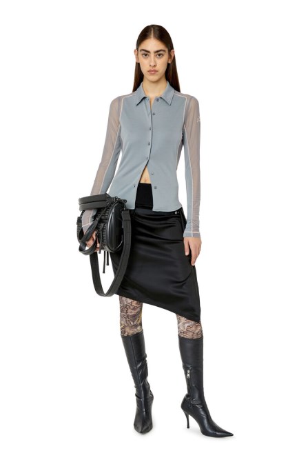 Schwarzer Diesel O-pauline