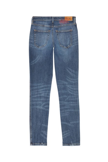 Dunkelblauer Diesel Babhila