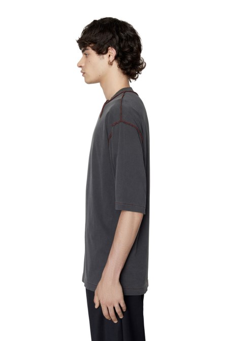 Dunkelgrauer Diesel T-volock