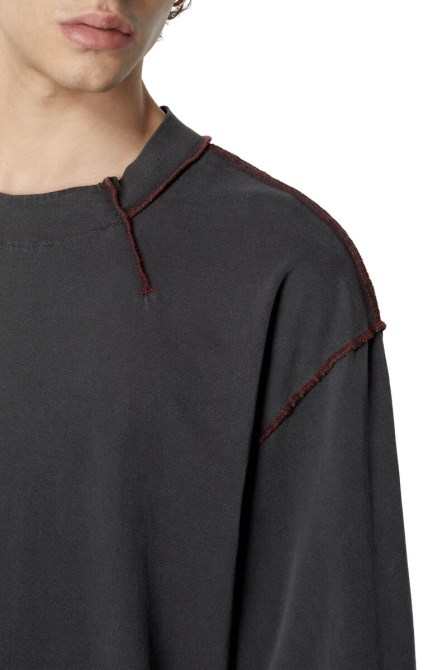 Dunkelgrauer Diesel T-volock