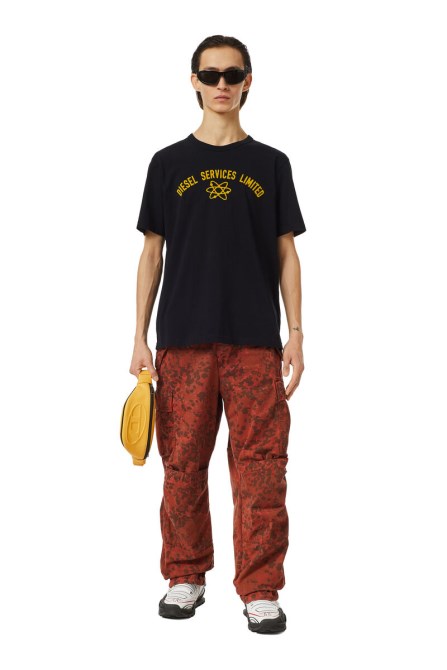 Schwarzer Diesel T-just-c4