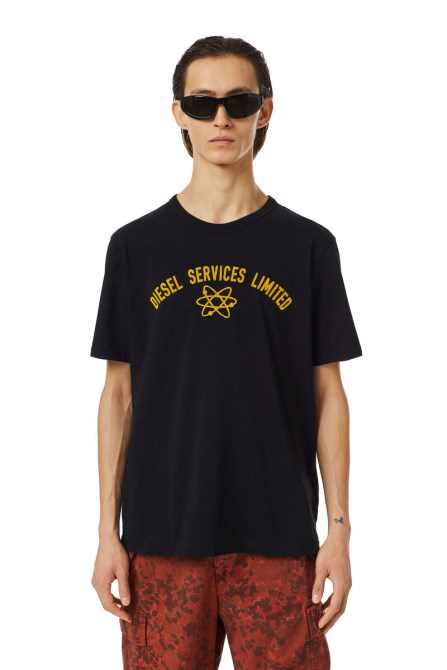 Schwarzer Diesel T-just-c4