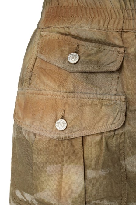 Olivgrüner Diesel-o-endivia