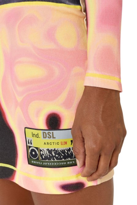 Blau/rosa Diesel D-bakos