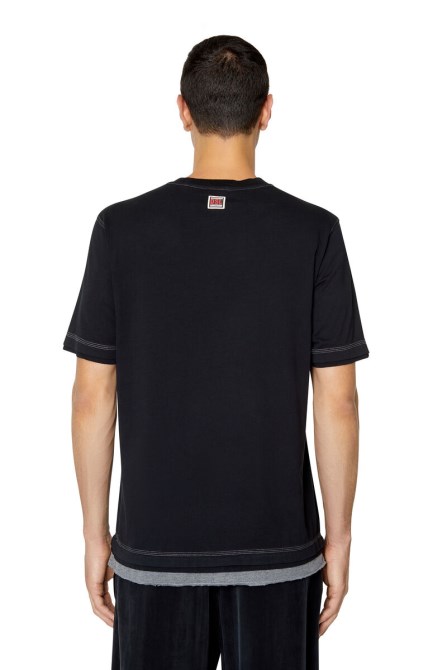 Schwarzer Diesel-t-juster