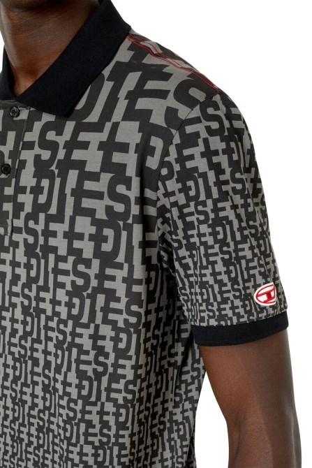 Schwarzer Diesel T-smith-mon