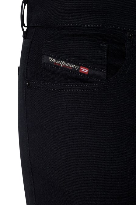 Diesel 2019 D-strukt 069yp Slim Jeans In Schwarz/dunkelgrau