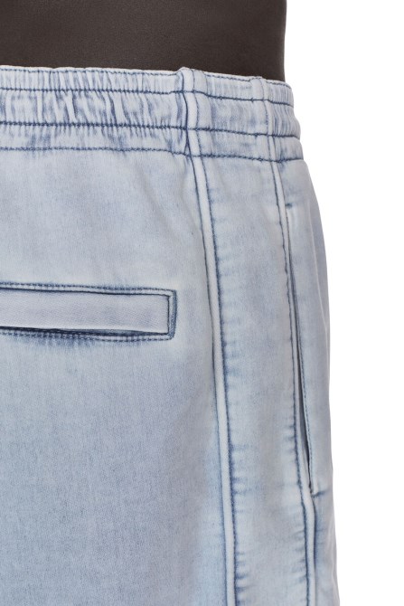 Diesel D-boxy Track Denim Shorts Hellblau