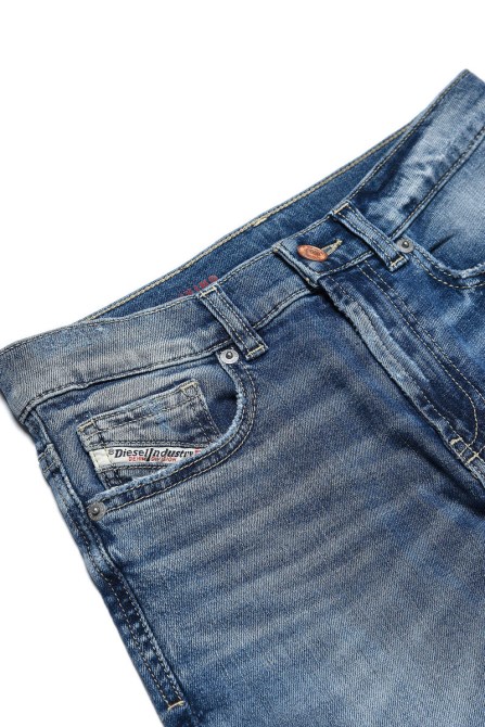 D-lucas-j Diesel Mittelblau