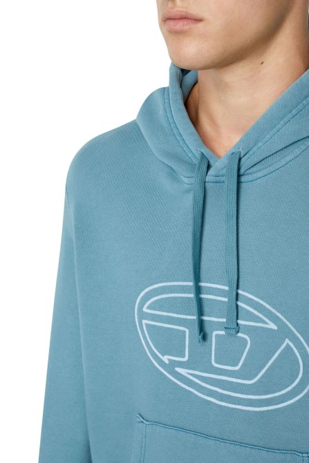 Hellblauer Diesel S-ginn-haube-e4