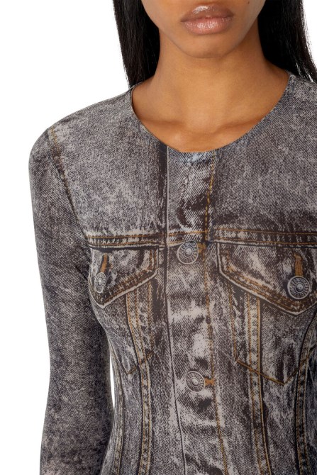 Schwarzer Diesel T-clau-f2